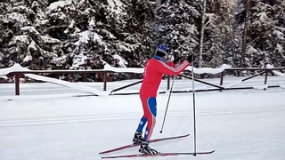 Одновременный двухшажный равнинный коньковый ход