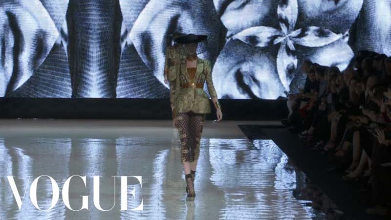 Alexander Mc Queen Ready to Wear Spring 2013 Vogue Fashion Week Runway