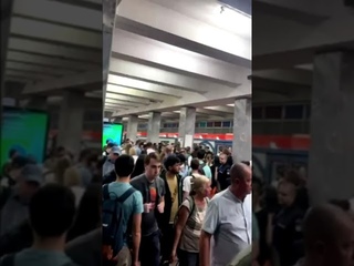 Сбой работы метро на фиолетовой ветке из за появления самоката на путях