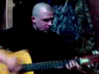 СЕРЁГА ПОЁТ- ПОД ГИТАРУ. КРАСИВАЯ ПЕСНЯ. ПОГИБ. В ПАМЯТЬ!