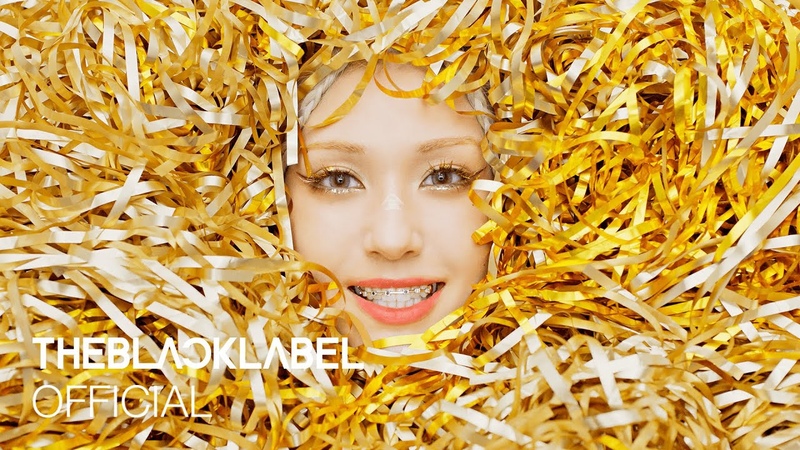 JEON SOMI Gold Gold