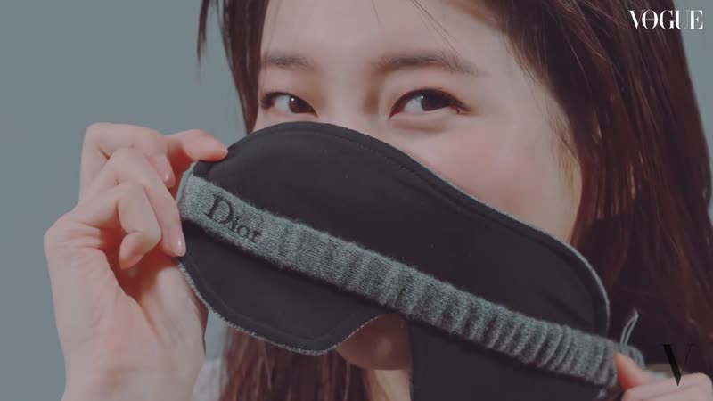 수지가 가방 안에 매일 들고 다니는 패션 아이템 IN SUZYS BAG VOGUE