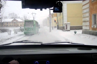 Тудрайв! Несется на помощь.