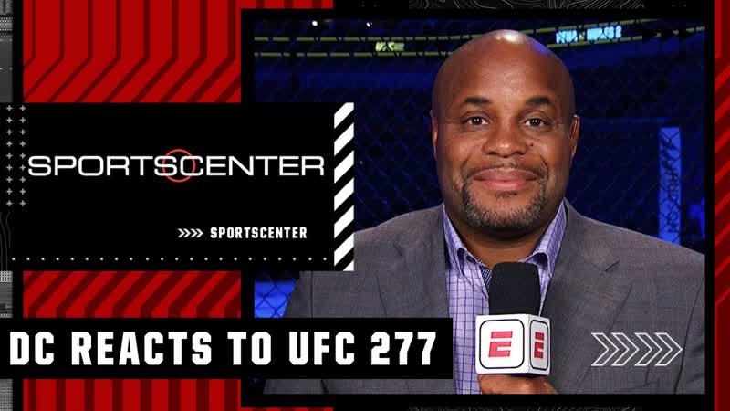 Daniel Cormier reacts to Amanda Nunes beating Julianna Peña at UFC 277, Sports