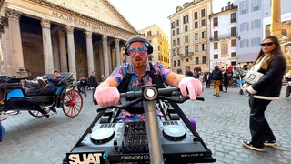 Crazy Electric Scooter DJ