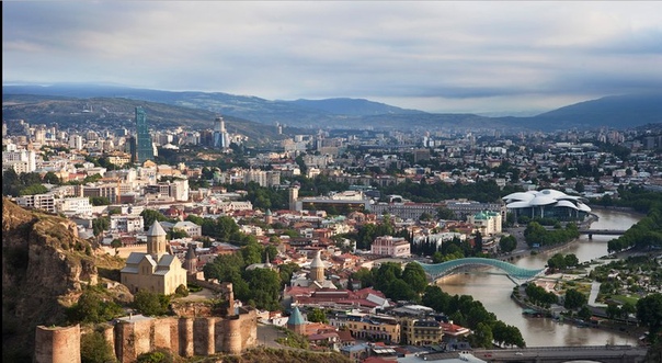 семья в грузии. монастырь дариали грузия. тбилиси неделя. тбилисоба чиакоконоба. метро тбилиси гоциридзе.