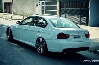 MyRide - BMW 318i Sport com rodas aro 20