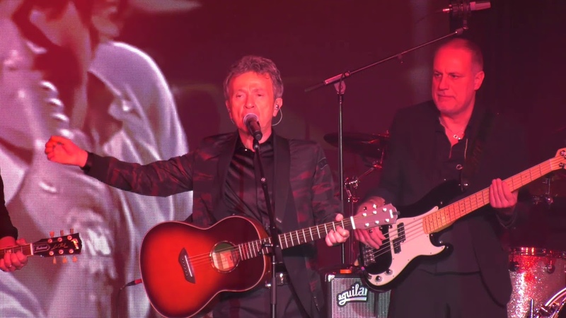 Forse Si, Forse No: Pupo Live Performance in