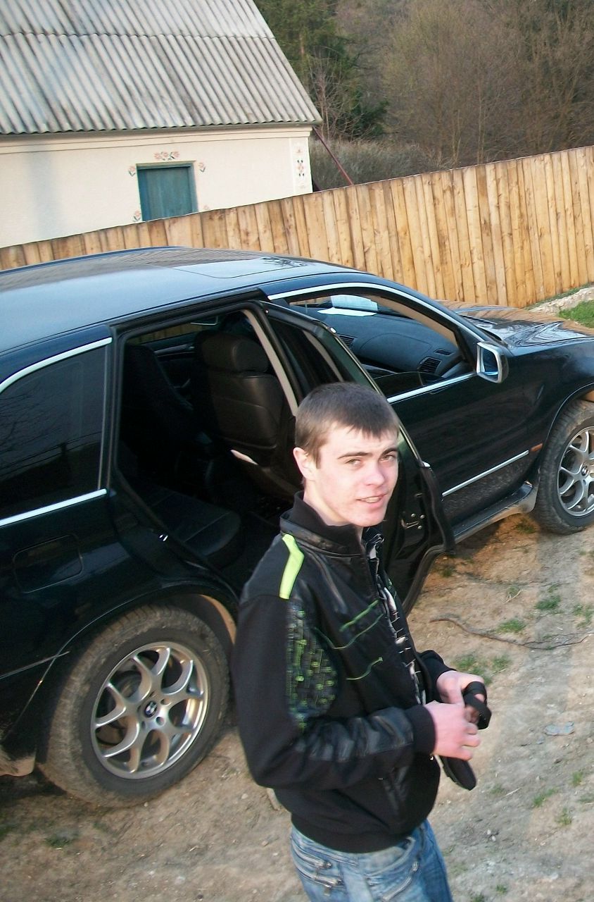 Анатолій Моцний | Городок