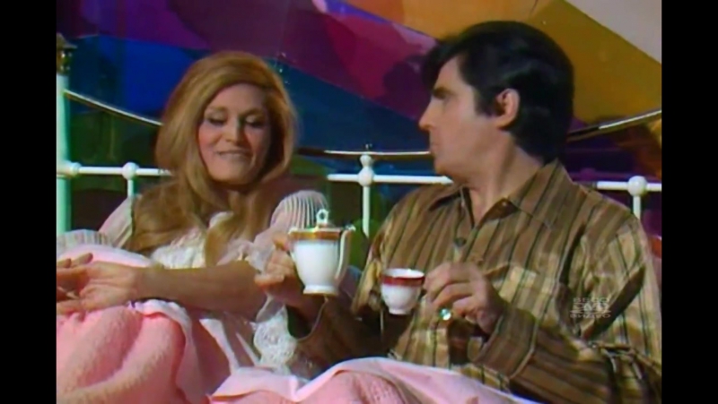 Dalida Paroles, paroles (avec Roger Pierre) 24, 02, 1973 ( Devine qui est derrière la porte (2e