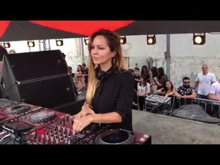 Deborah De Luca plays “ABBRACCIAME“ @ Ressonancia, Brasil 2017