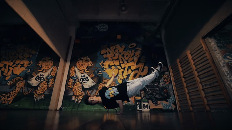 B boy Red Boy (Кирилл Зборомирский) Хоть
