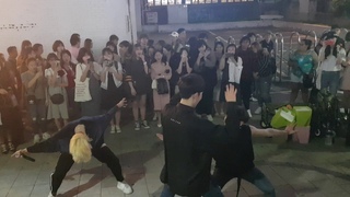 Hongdae’s buskers // Wanna One - Wanna Be (Me Baby)