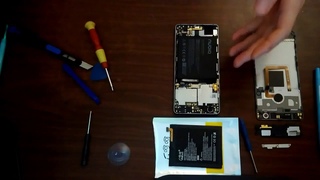 Установка батареи на Nubia Z11, где купить, и долго ли служит родная батарея.