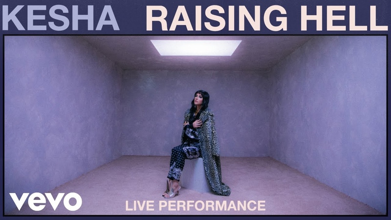Kesha Raising Hell ( Live Performance)