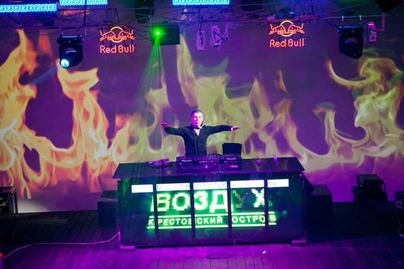 Дмитрий Чеглаков Аренда Звука-Света-Сцены-Спецэффектов-DJ-Мультимедиа | Санкт-Петербург