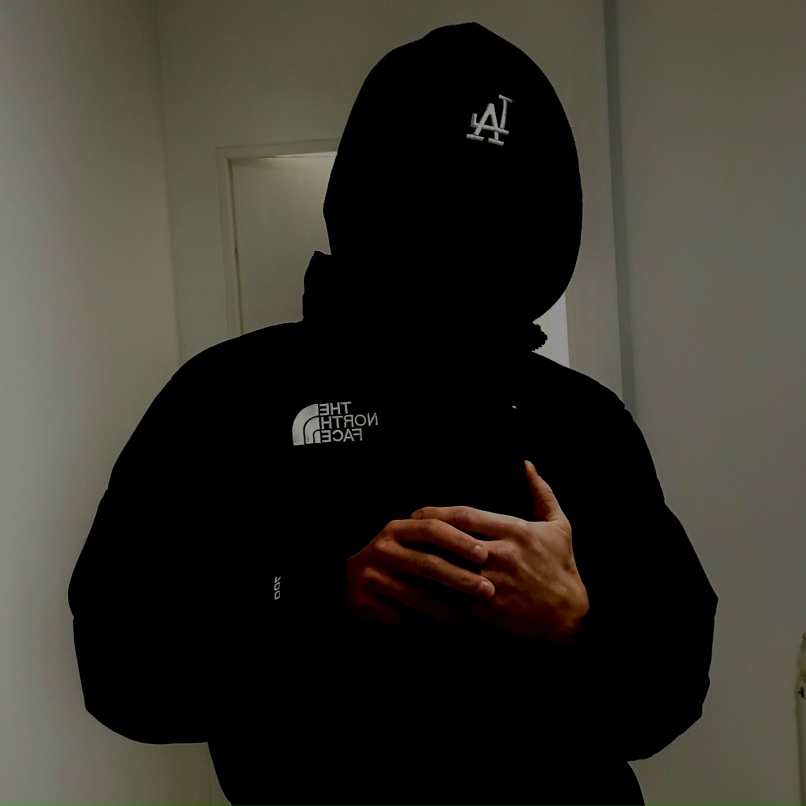 Ваня Дюкарев |