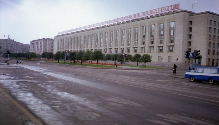 Photos at Площадь Пролетарской Диктатуры - Plaza in Санкт-Петербург