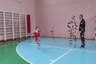 Денис Народицкий  6 лет  Тренировка обработки летящего мяча