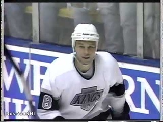 Dmitri Khristich's first goal for Kings from Wayne Gretzky's pass (1995)