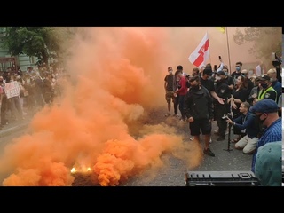 Бросок фаера в посольство Беларуси в Киеве. PavlovskyNEWS