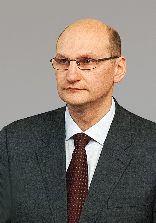 Дмитрий Сергеев, генеральный директор ООО Фирма «Маяковская», председатель правления Ассоциации СРО «ОСКО», председатель комитета по социальным вопросам Законодательного собрания Кировской области: